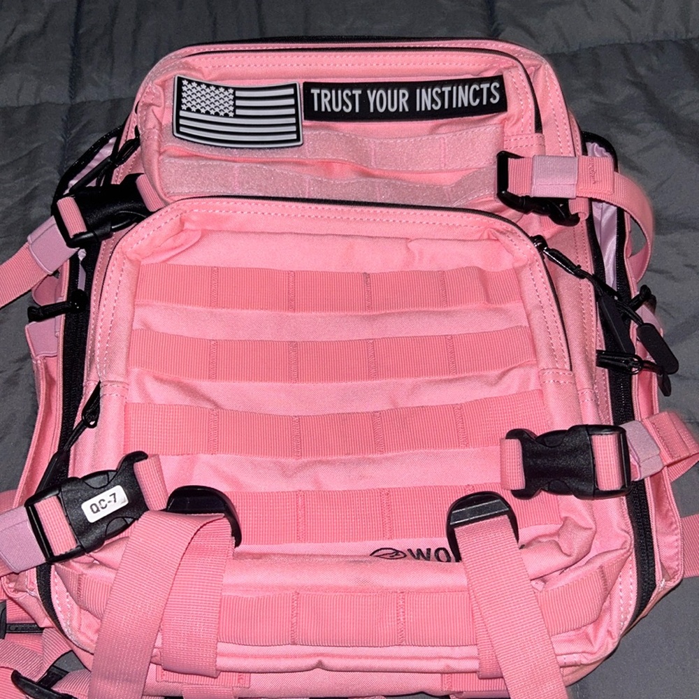 WOLFPAK PINK BACKPACK 25L